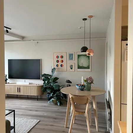 Lägenhet Cozy And Location